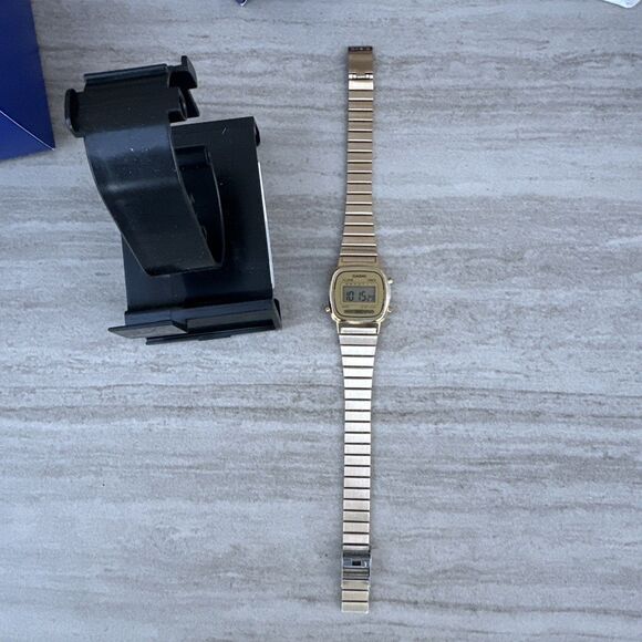 Casio Women's Quartz Digital Gold-Tone Band 20mm Watch LA670WGA-9 | Retro USA - Picture 4 of 8